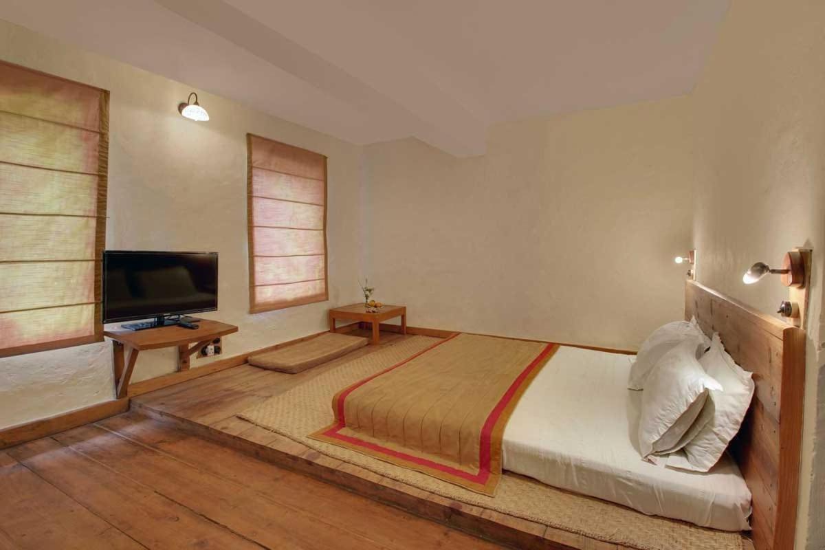Vamoose Eco Lodge Chevron Kausani Eksteriør billede