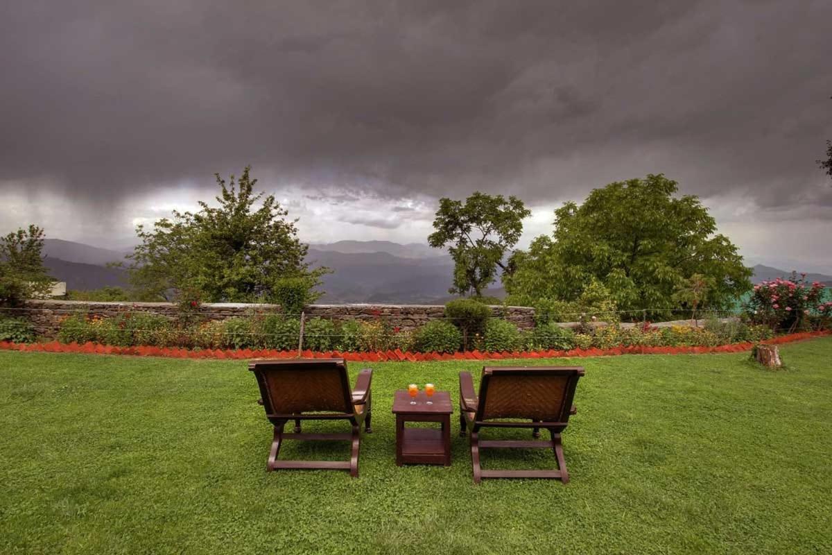 Vamoose Eco Lodge Chevron Kausani Eksteriør billede